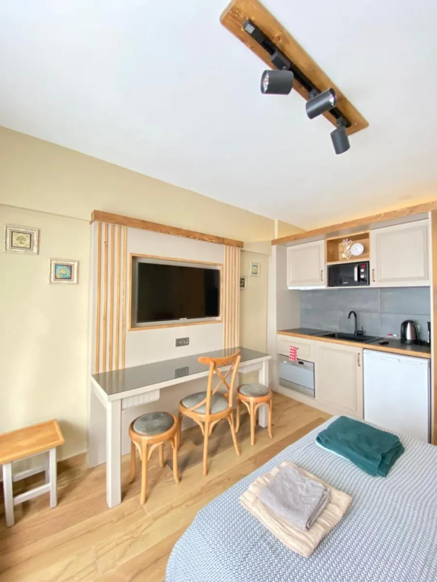 Image 4 of Architect Design – Equipped flat in central Kadıköy
