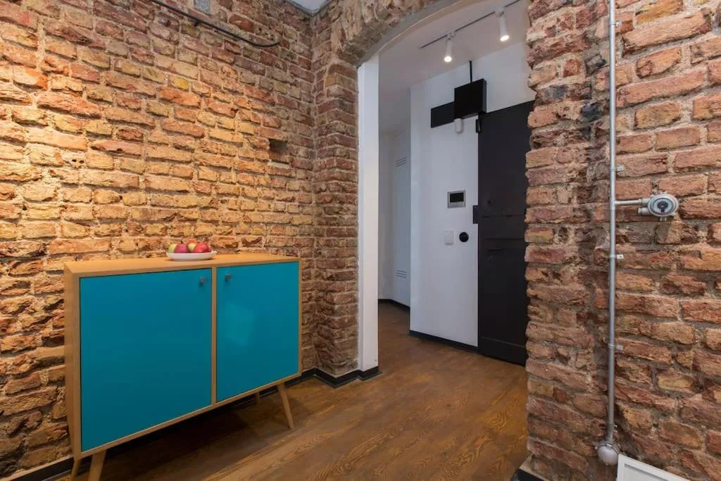 Image 2 of Architect Jonas generous 85 sqm apartment full of Art