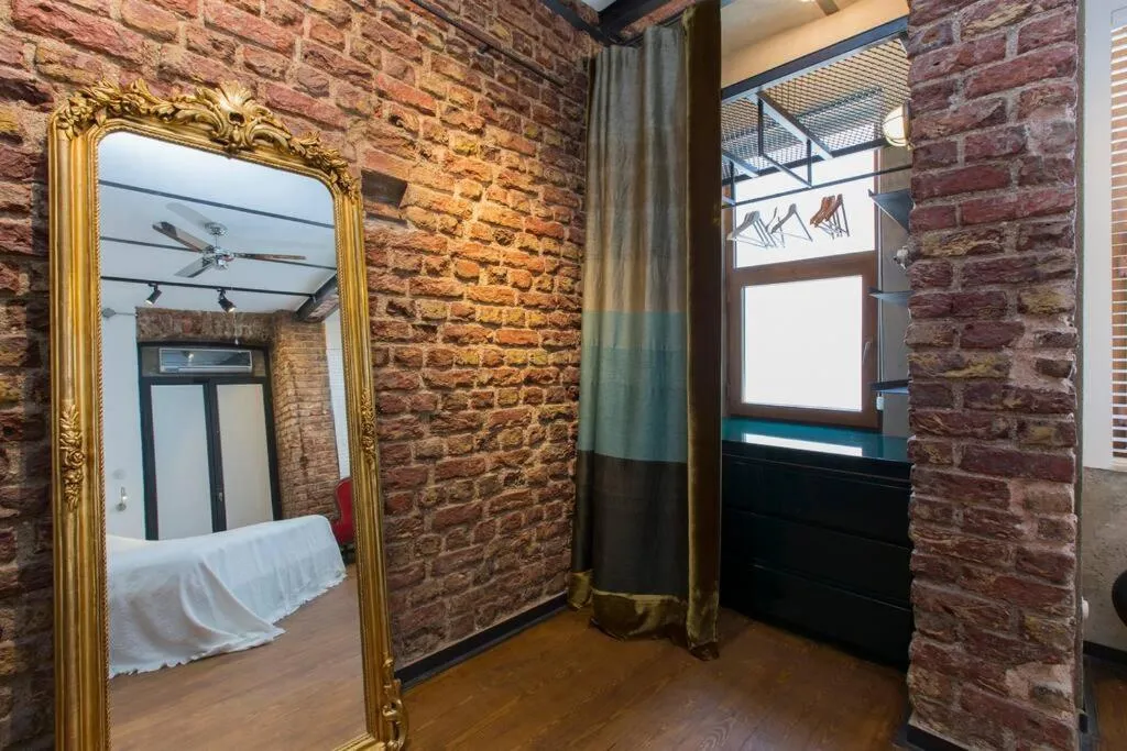 Image 4 of Architect Jonas generous 85 sqm apartment full of Art