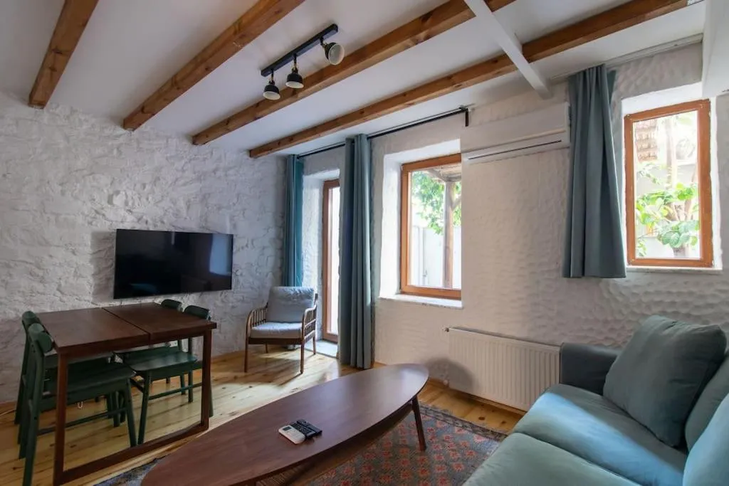 Image 6 of Authentic 1BR w Private Patio in Hype Cihangir