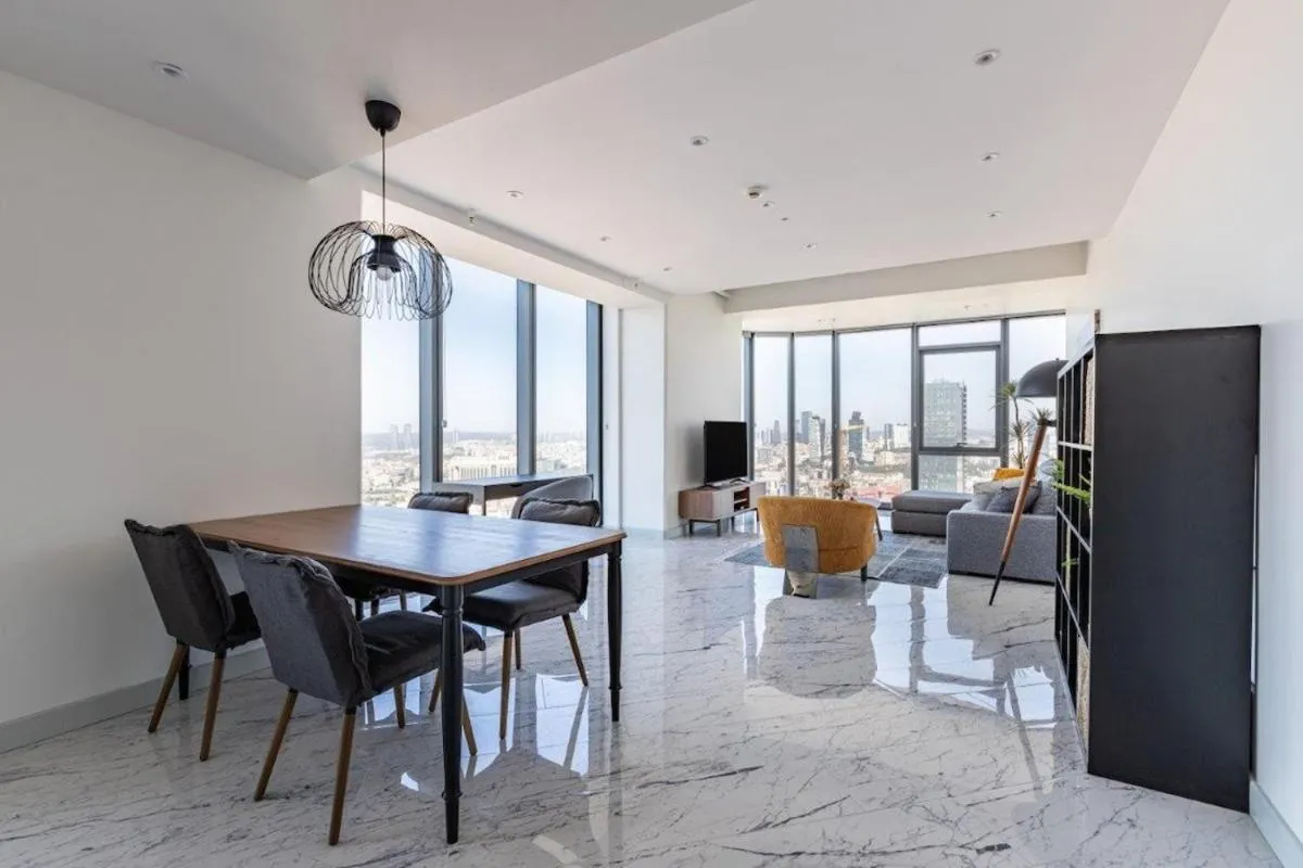 Image 6 of Beautiful Bright Deluxe 1bd Condo Poolviews! #311
