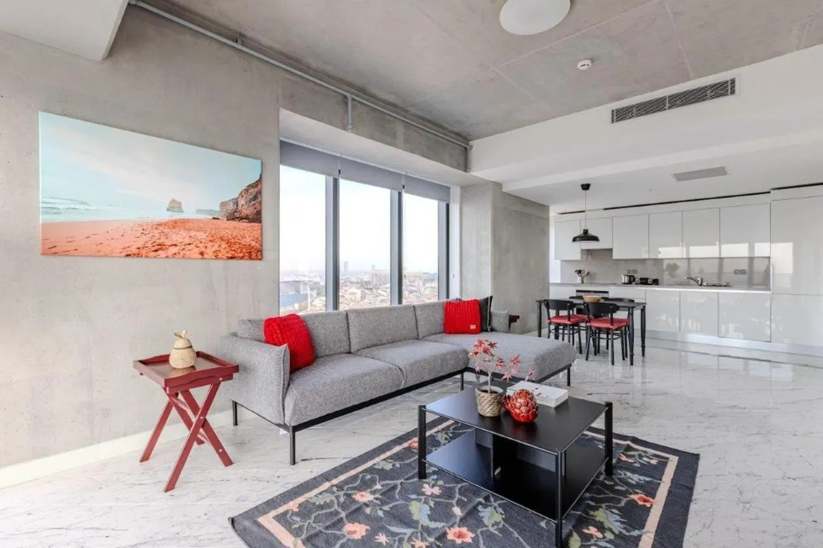 Image 2 of Beautiful Elegant 1bd Private Terrace Gem! #333