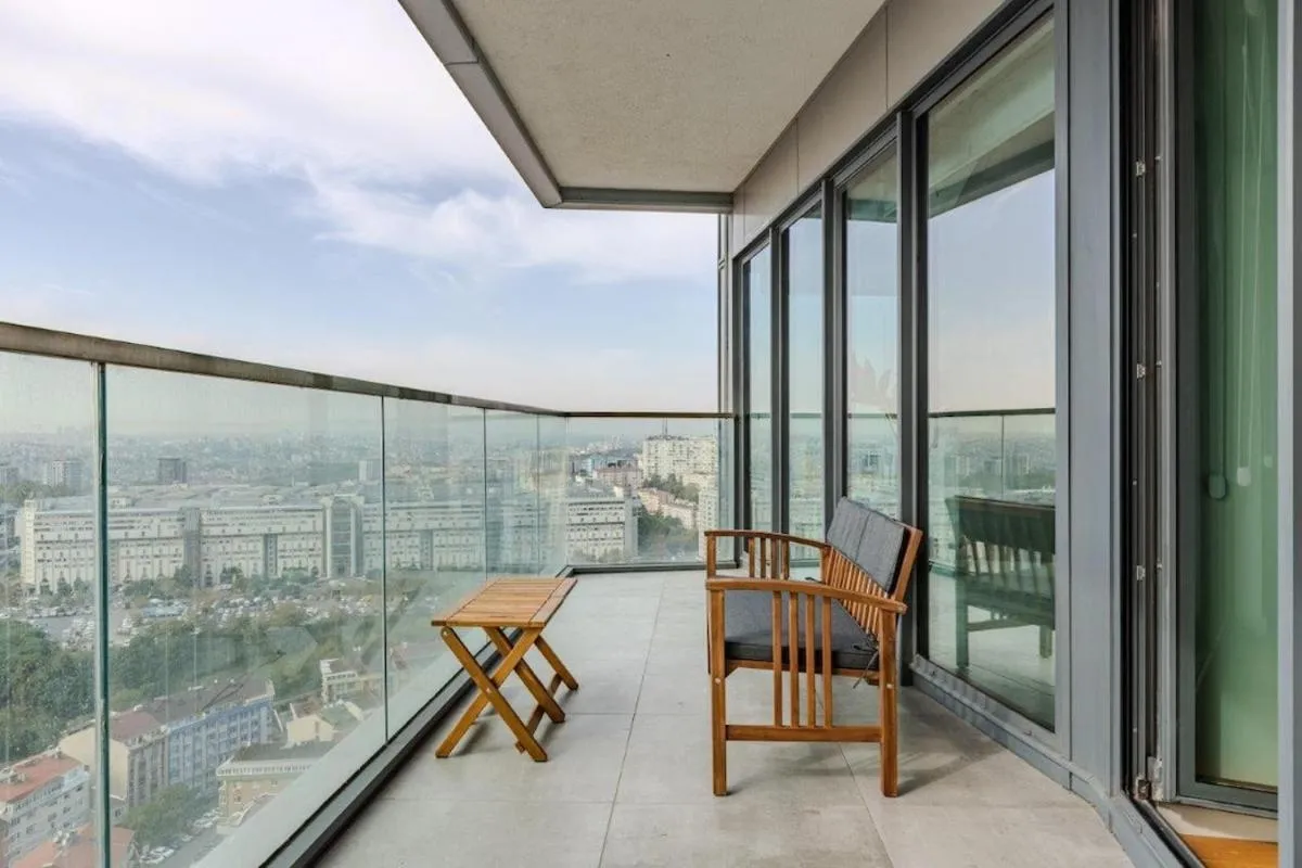 Image 4 of Beautiful Elegant 1bd Private Terrace Gem! #333