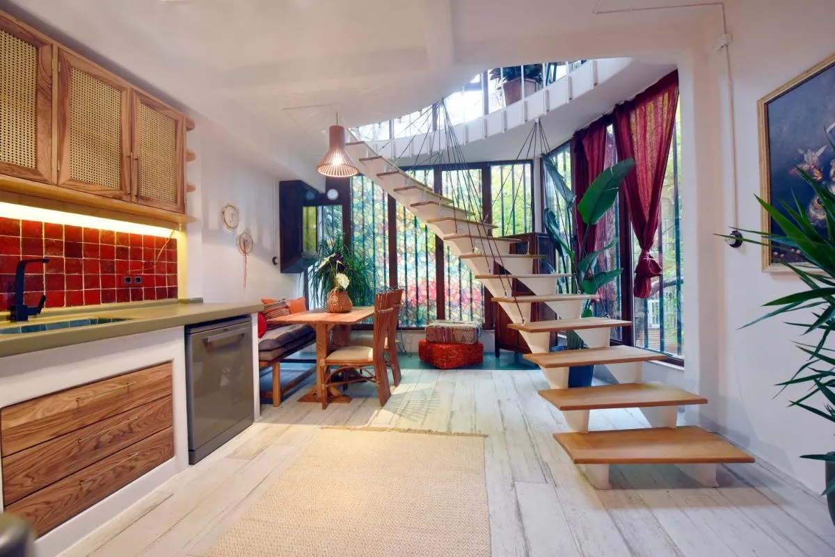 Image 1 of Boheme House with Bathtub & Terrace