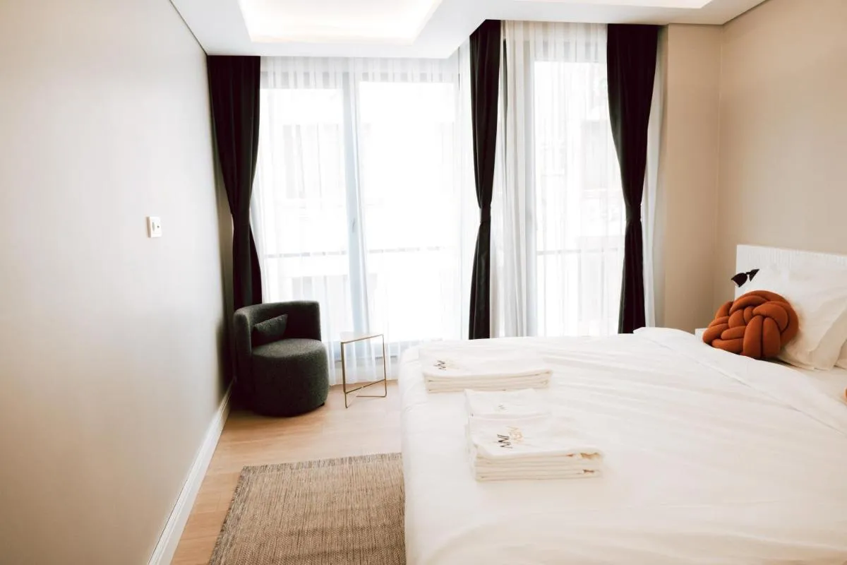 Image 5 of Bolahenk Suites