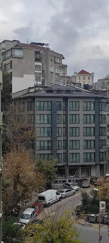 Image 4 of Bolahenk Suites