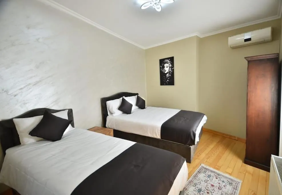 Image 3 of Bonjour Suit Private Triplex Apartment