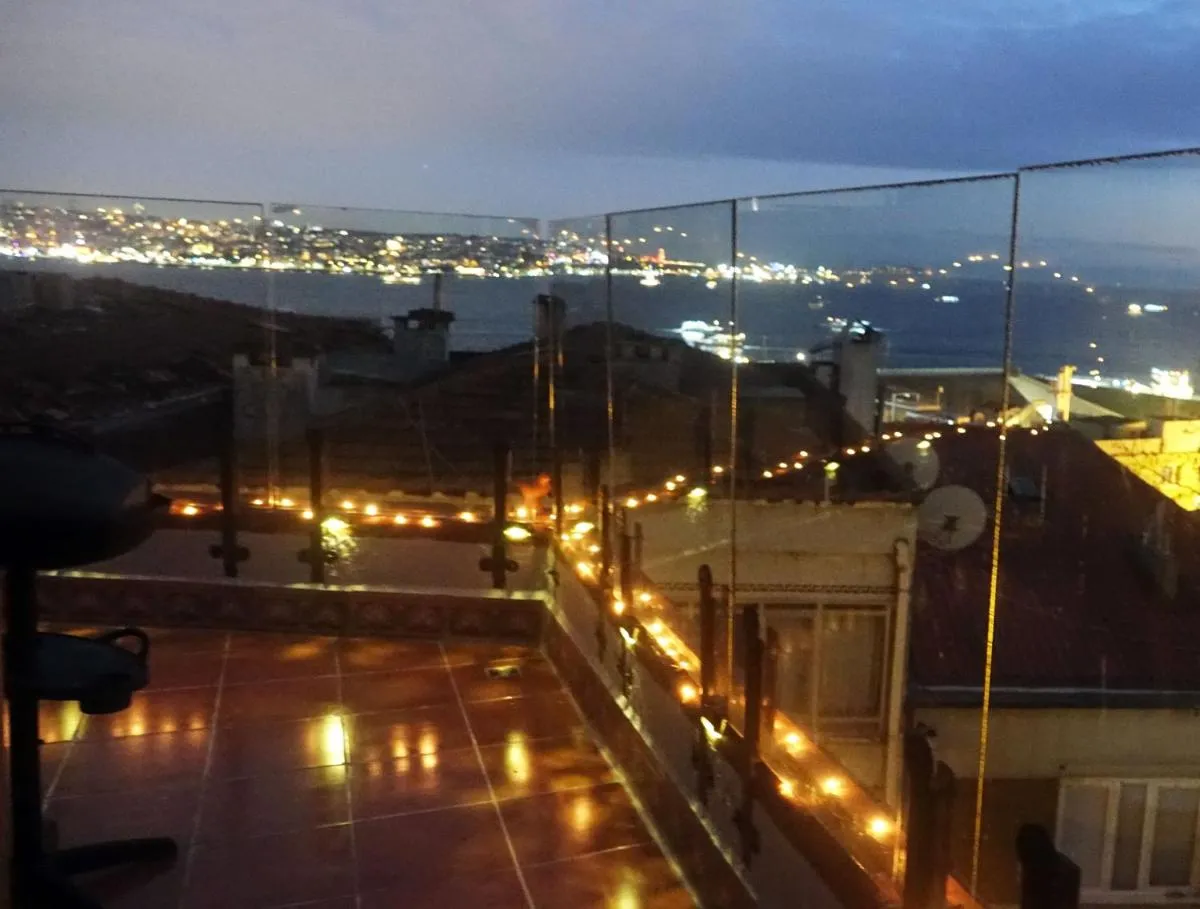 Image 2 of Bosphorus view-Airport shutle-High Speed WIFI-Private parking