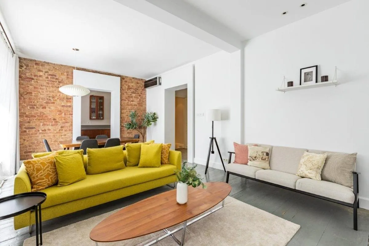 Image 5 of Bright Central Cool 2bed 2 Bath Airy Home #353