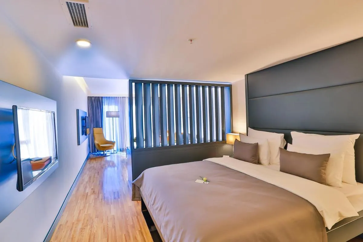 Image 4 of Business Life Hotel