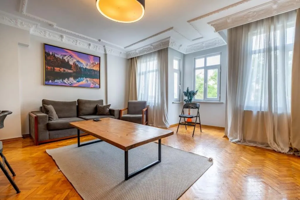 Image of Central 3-Bedroom Flat