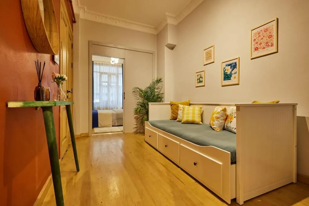 Image 1 of Charming Apt 2 min to Metro