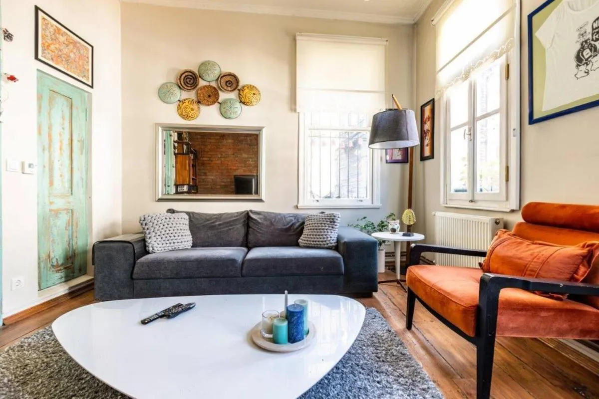 Image 2 of Charming Bright Rustic 2bd2bath Balat Pad! #349