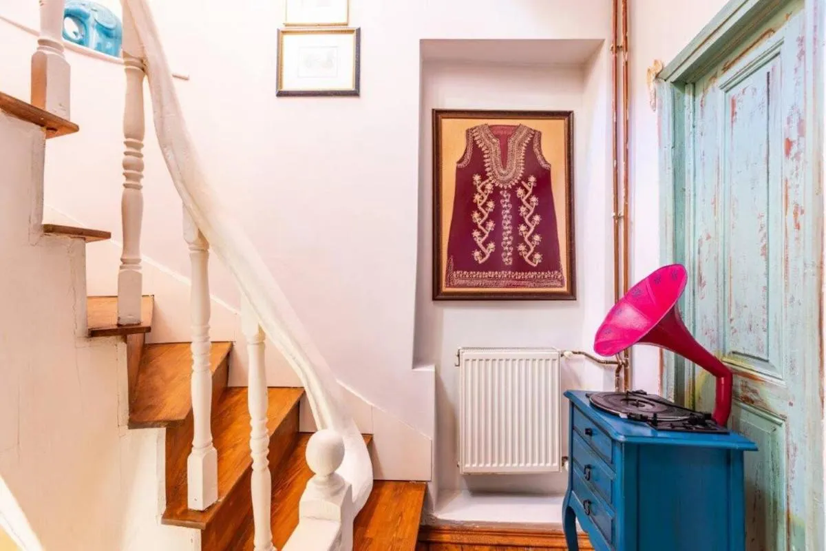 Image 5 of Charming Bright Rustic 2bd2bath Balat Pad! #349