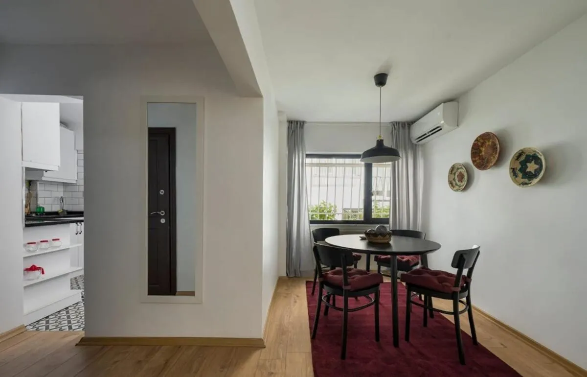 Image 3 of Charming Cozy 2bed1bath Shoreline Bebek! #95