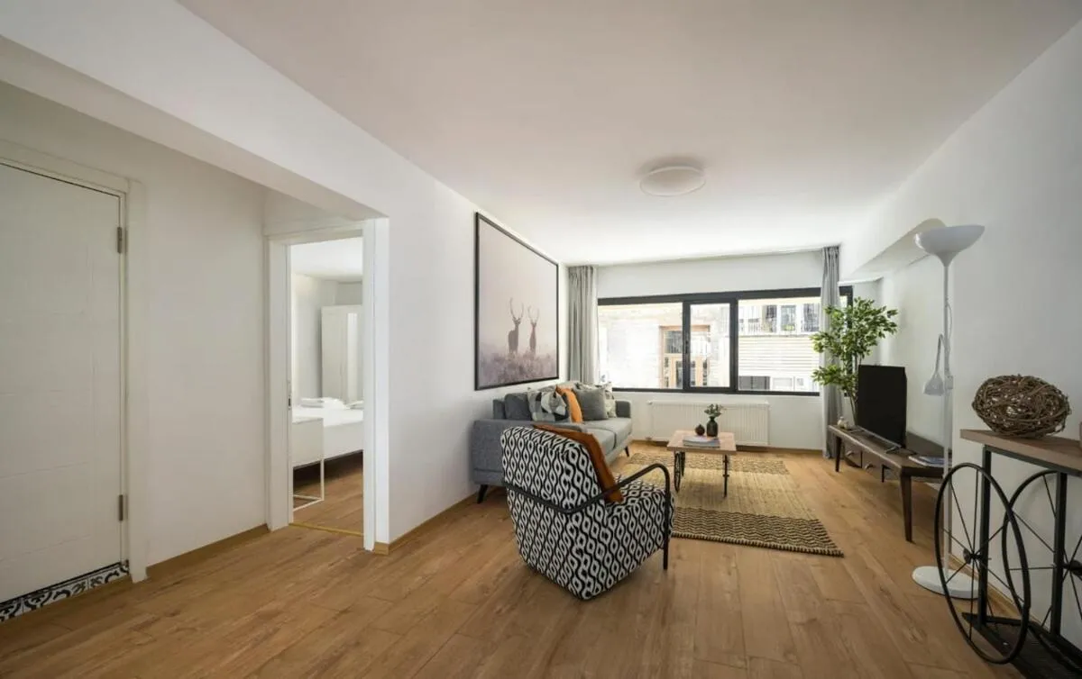 Image 2 of Charming Cozy 2bed1bath Shoreline Bebek! #95