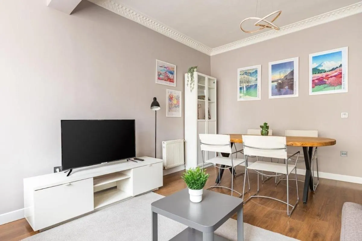 Image 4 of Charming Modern 1bd Airy Kadikoy Gem! #308