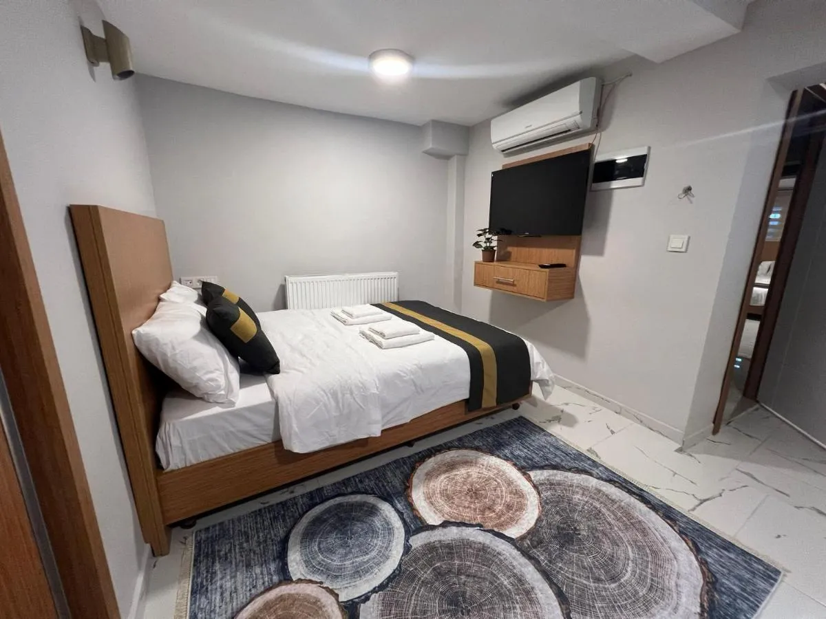 Image 4 of City Center Serenity: Stylish Studios Apartments