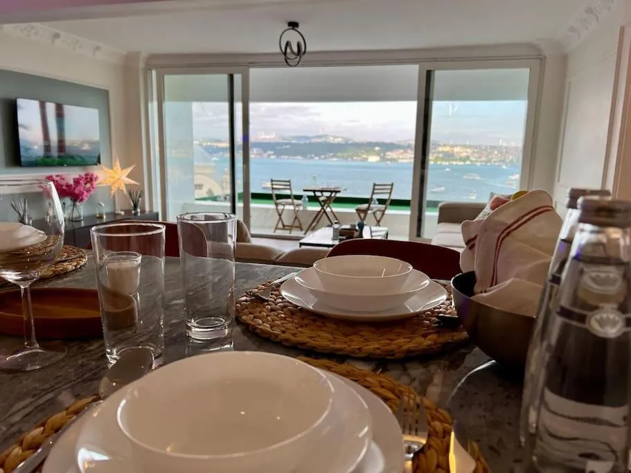 Image 2 of ComeLiveGo Bosphorus