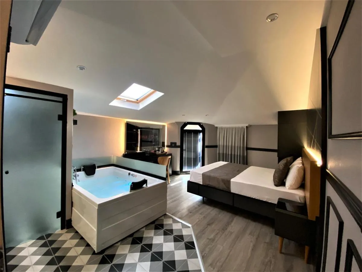 Image 2 of Confores Hotel
