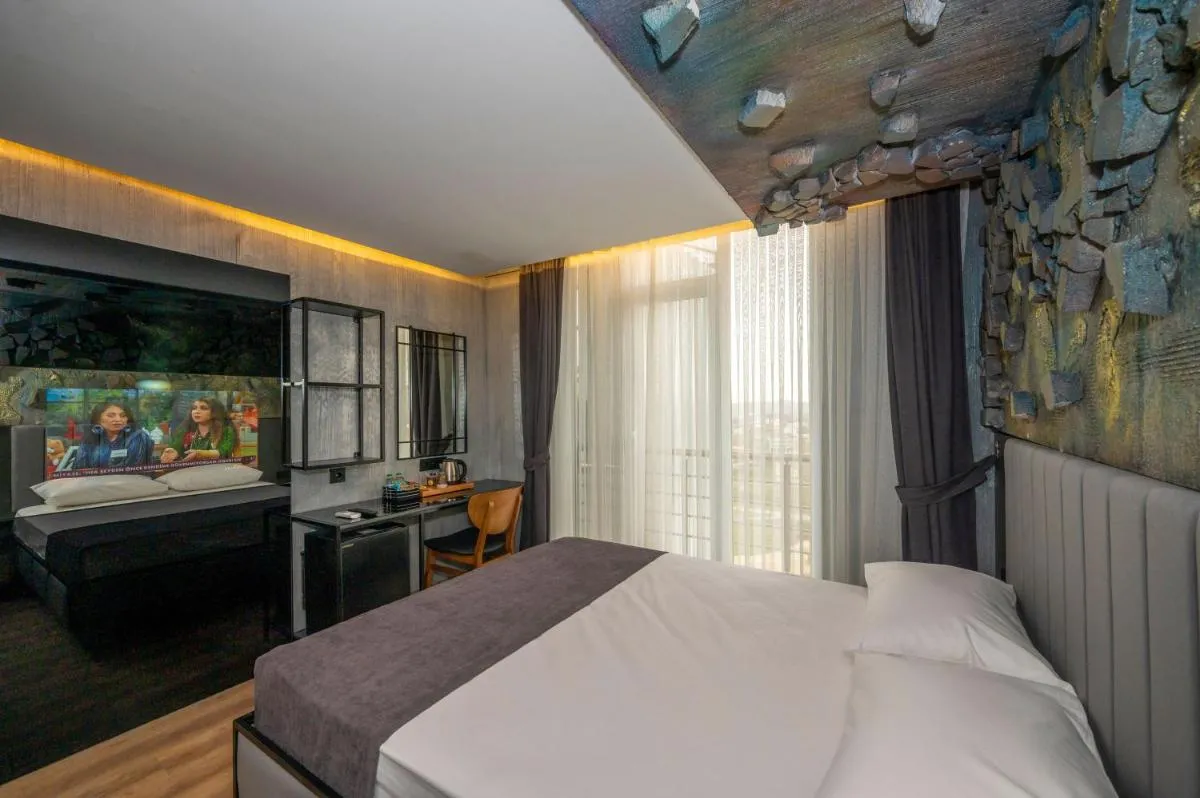 Image 4 of Continental Airport Hotel