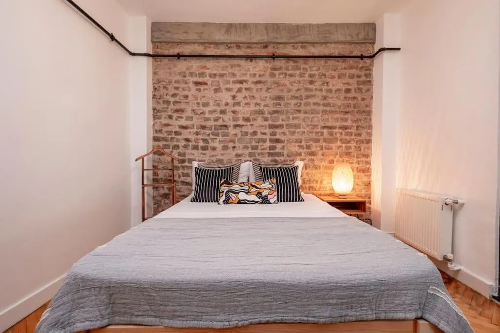 Image 3 of Cosy Apartment with Garden Balcony