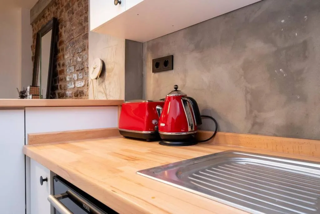 Image 6 of Cosy Apartment with Garden Balcony