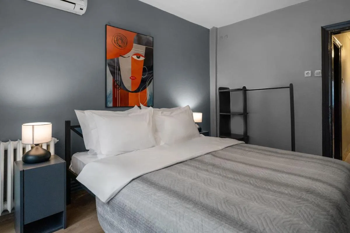 Image 2 of Cosy & Cental 3BR Apt. In Besiktas