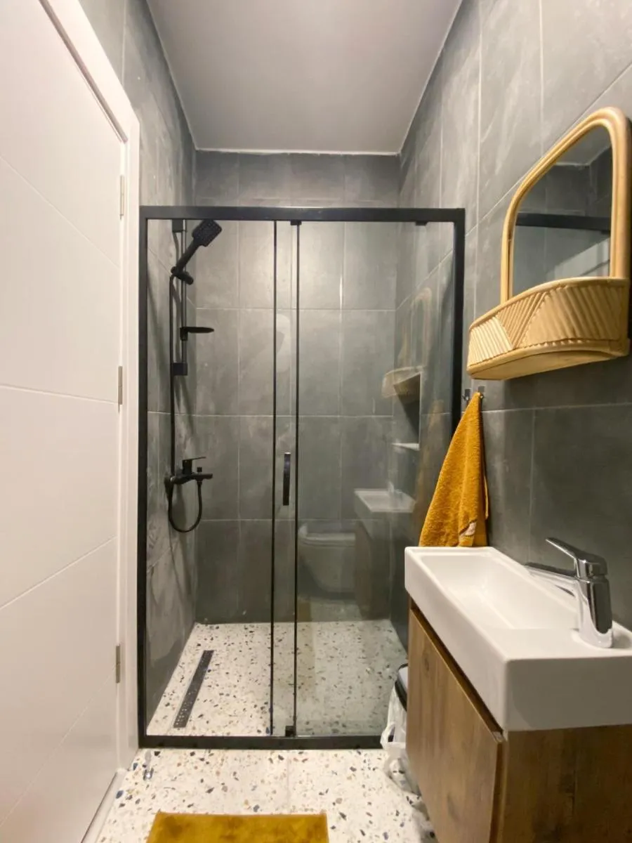 Image 4 of Cosy flat with a garden in central Kadikoy