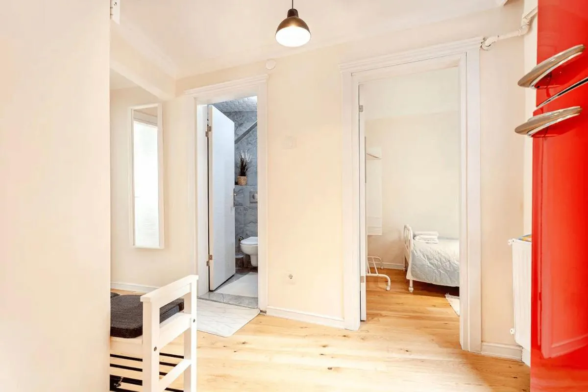 Image 2 of Cozy 2-bedroom apartment