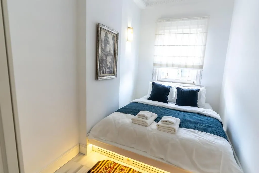 Image of Cozy Getaway – Warmth And Comfort In The City