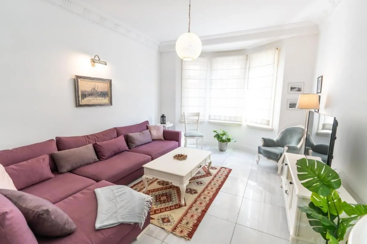 Image 3 of Cozy Getaway – Warmth And Comfort In The City