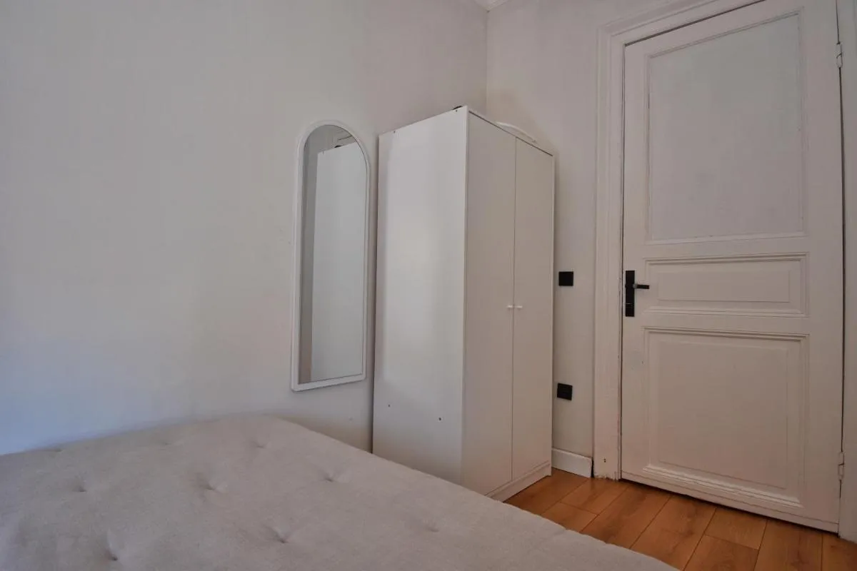 Image 3 of Cozy Renovated 3BR near Taksim