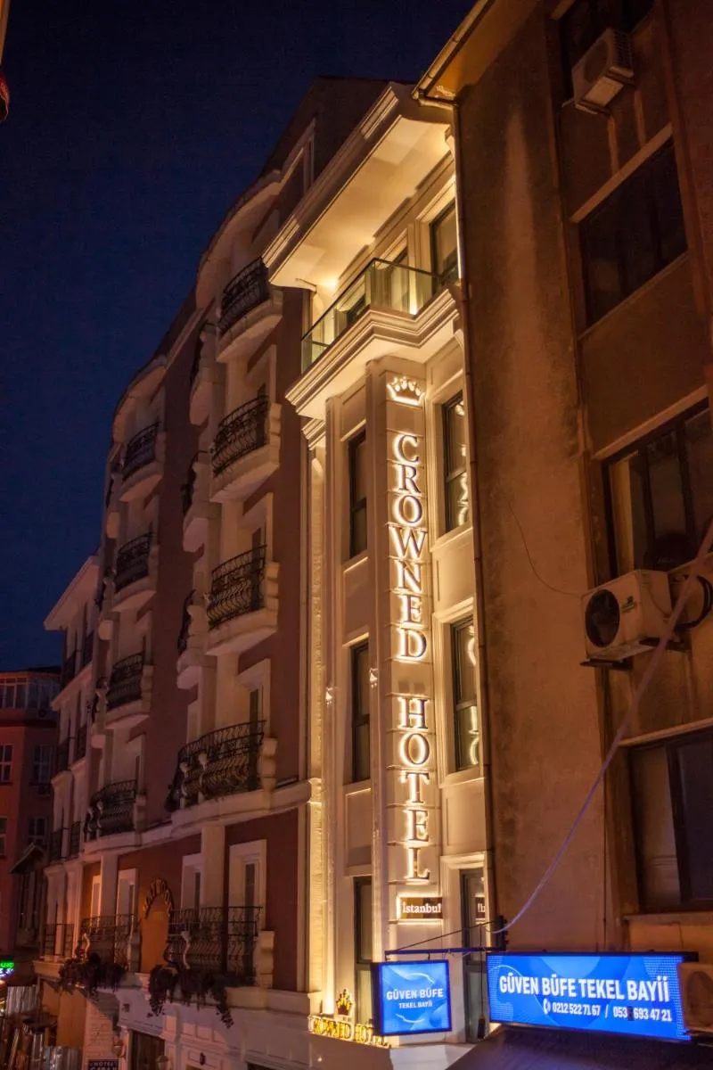 Image 4 of Crowned Hotel