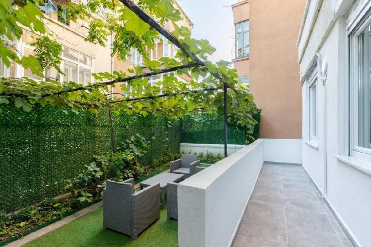 Image 1 of Cute Private Garden 2bd2bath Quaint Home! #366