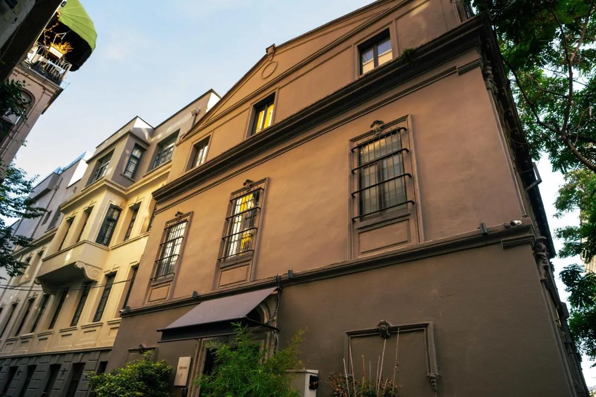Image 1 of DeCamondo Residence