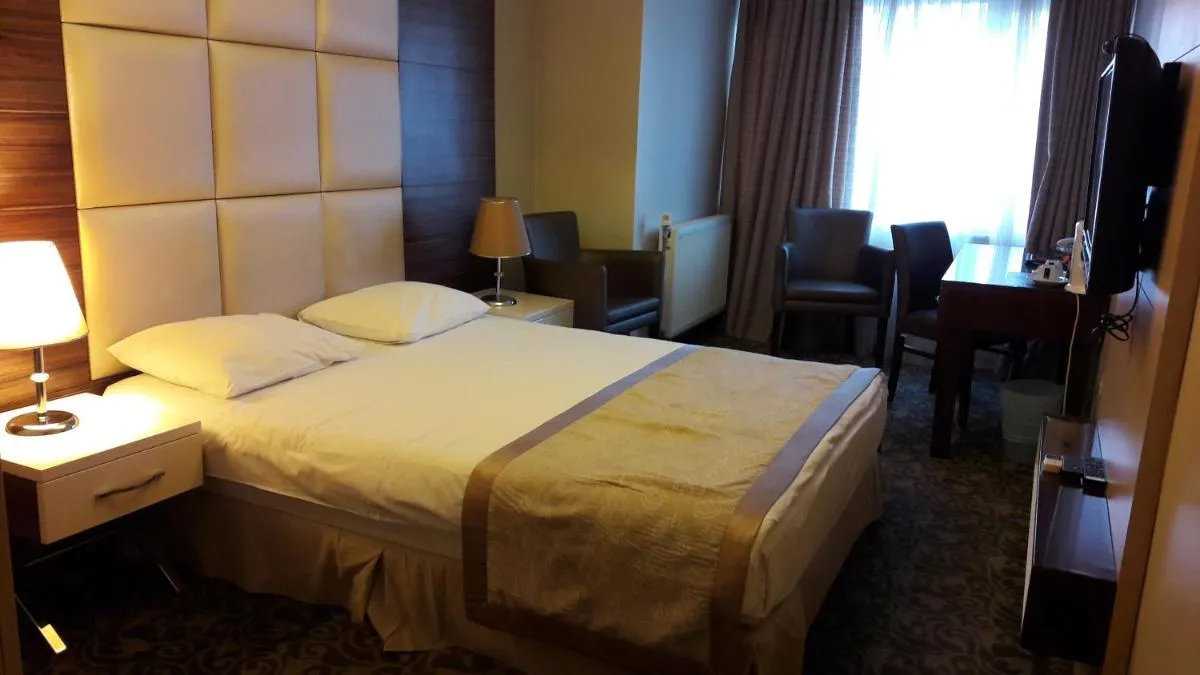 Image 5 of Derpa Suite Hotel