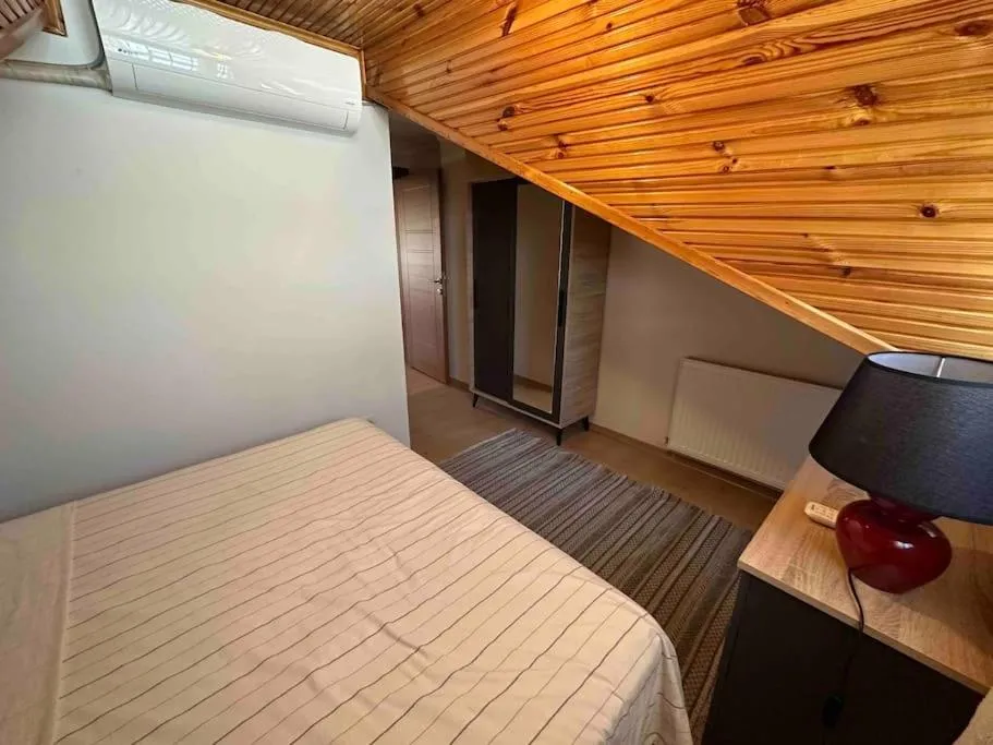 Image 1 of Dublex roof top with AC, perfect location
