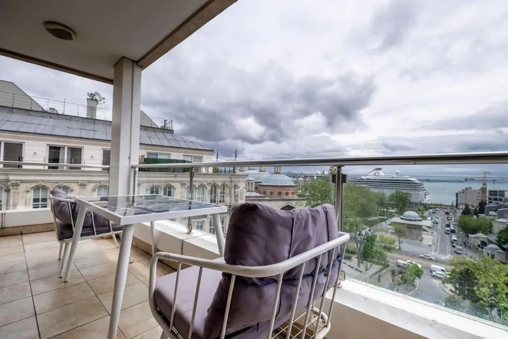 Image of Duplex with Stunning Sea View, 3BR, 2BA
