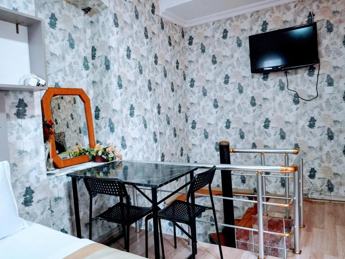 Image 3 of Ease Inn