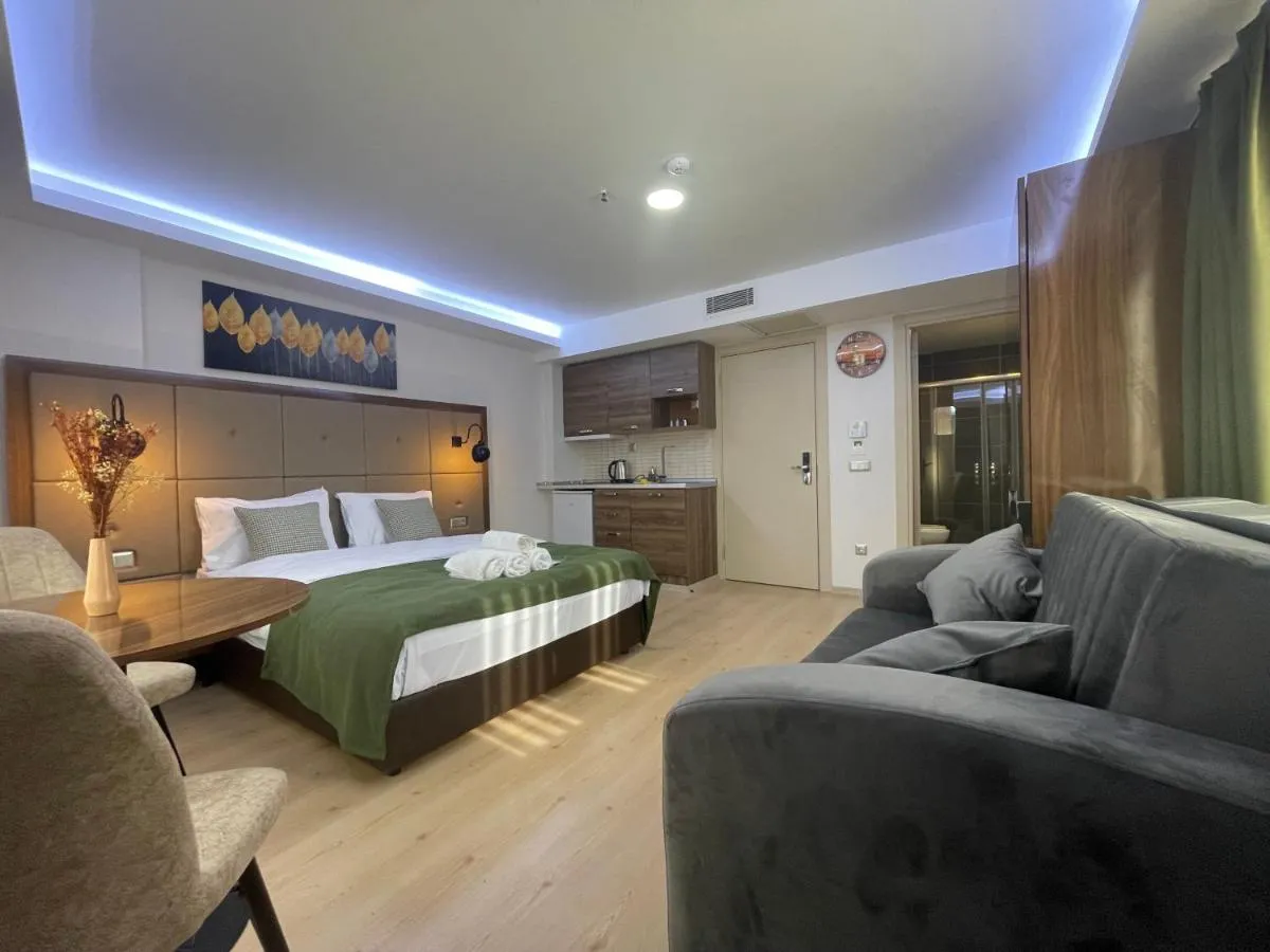 Image 4 of Elegance Suites