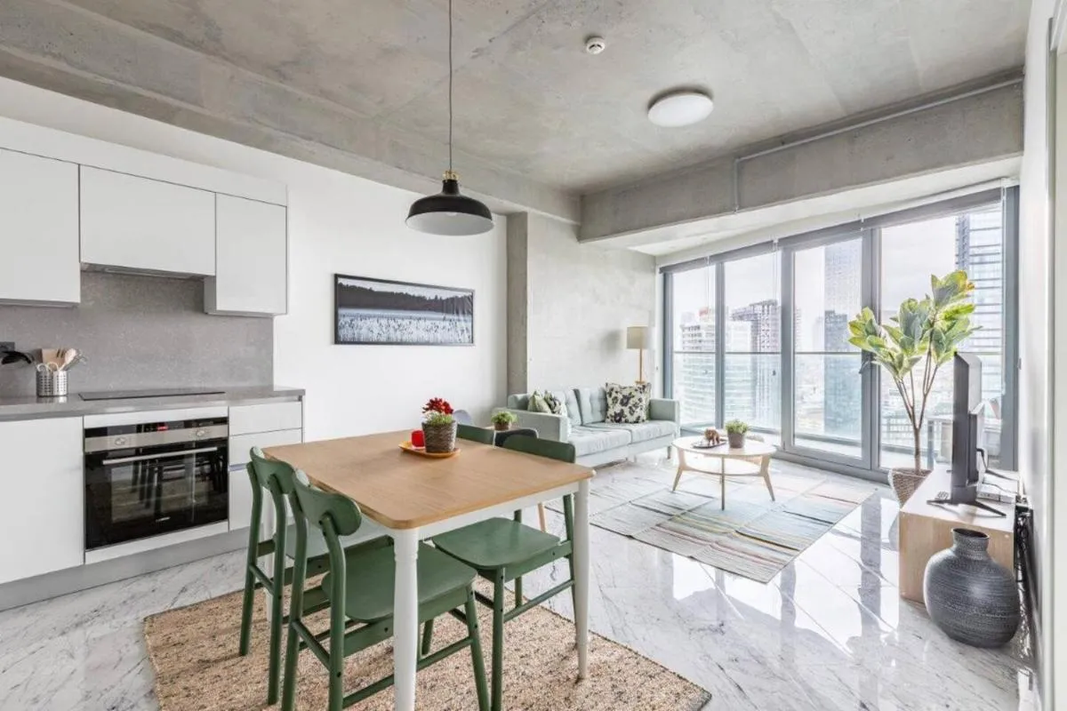 Image 2 of Elegant 1bd Terrace Gem Poolparking! #344