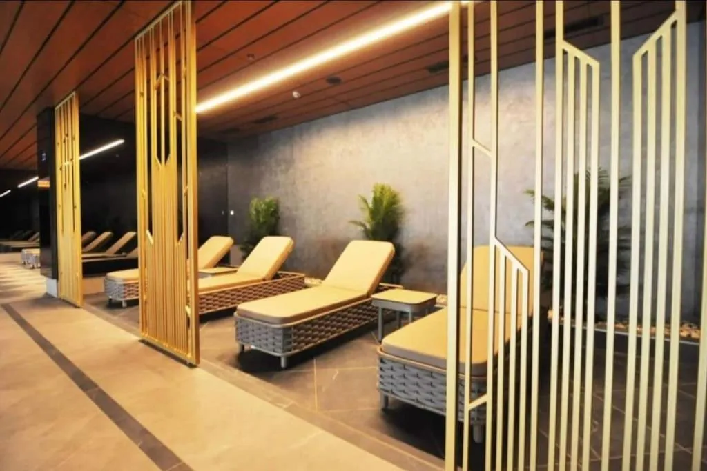 Image 5 of Elegant 2 bedroom apt Sinpas queen gym pools