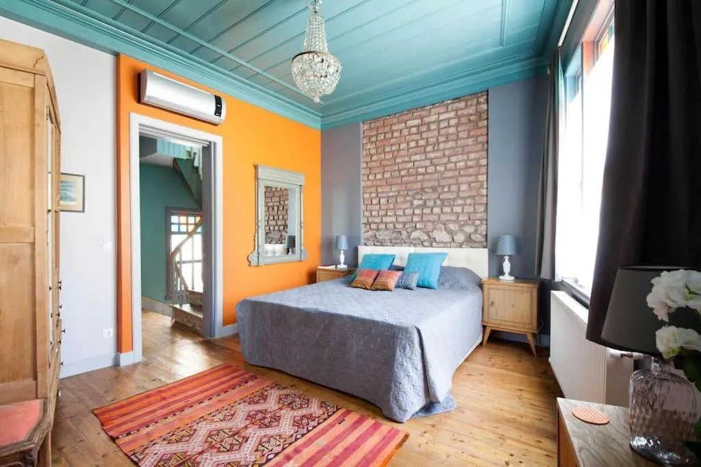 Image 2 of Enjoy Golden Horn views from Tangerine house