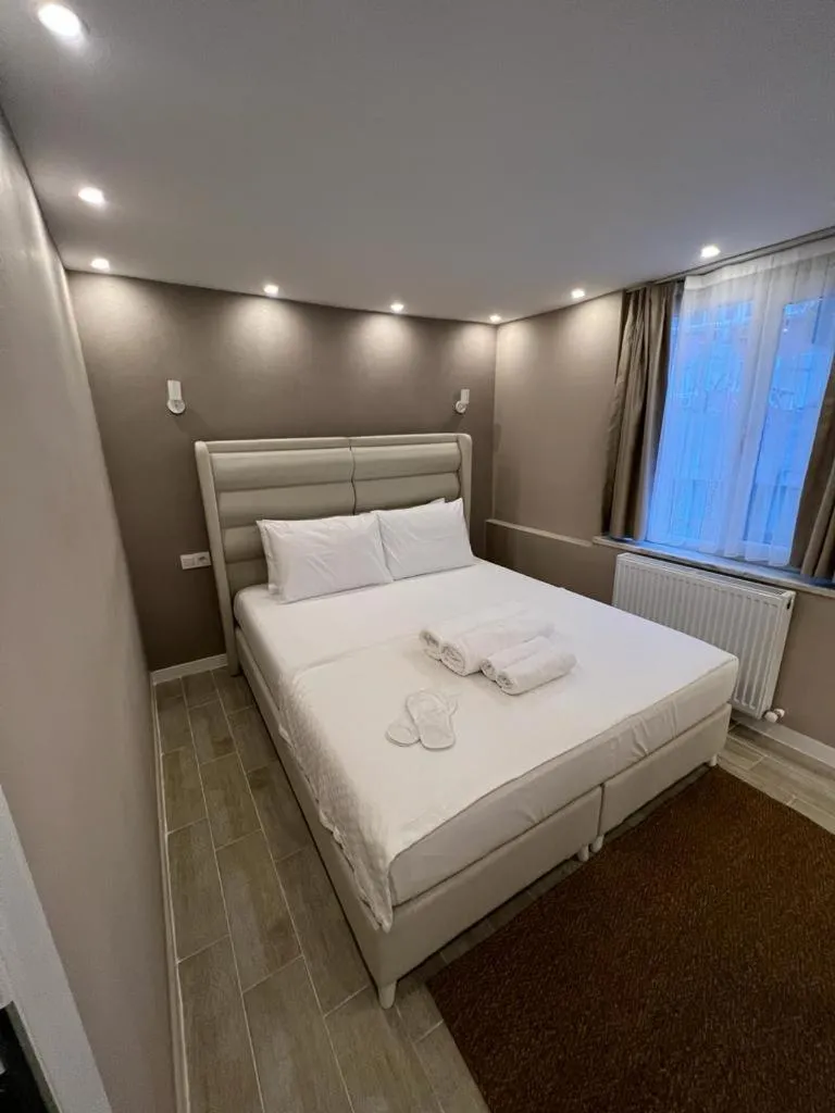 Image 3 of Evin Apartment