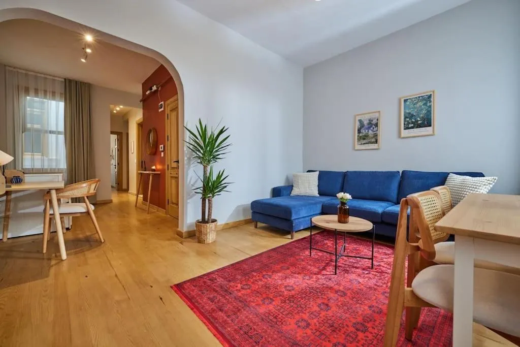 Image of Fabulous 2BR 3AC 2 Min to Metro