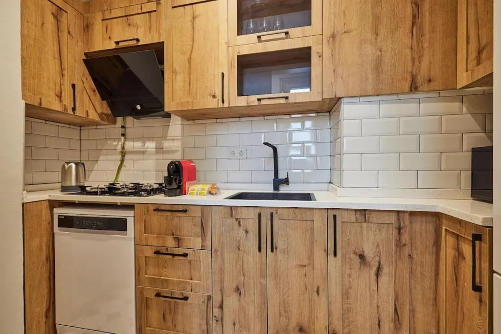 Image 6 of Fabulous 2BR 3AC 2 Min to Metro