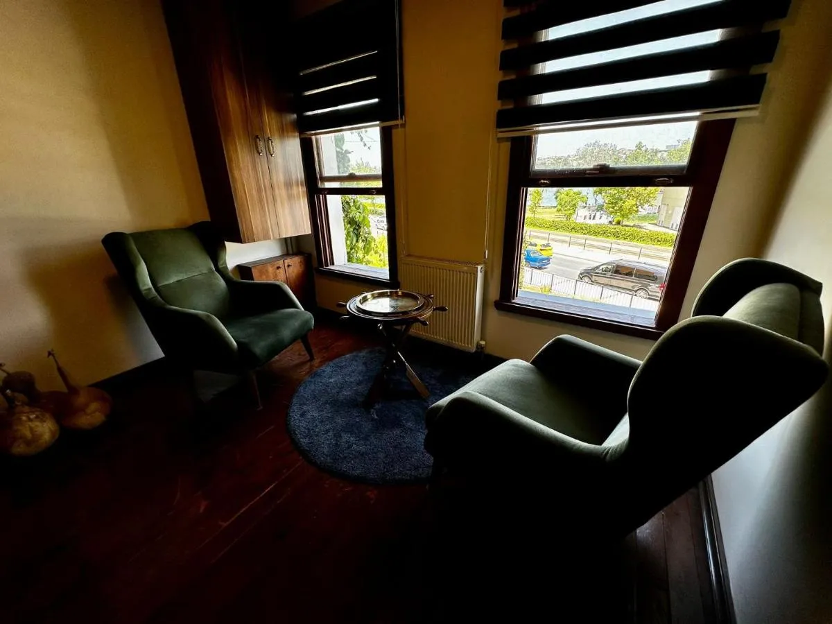 Image 2 of Faro Suites