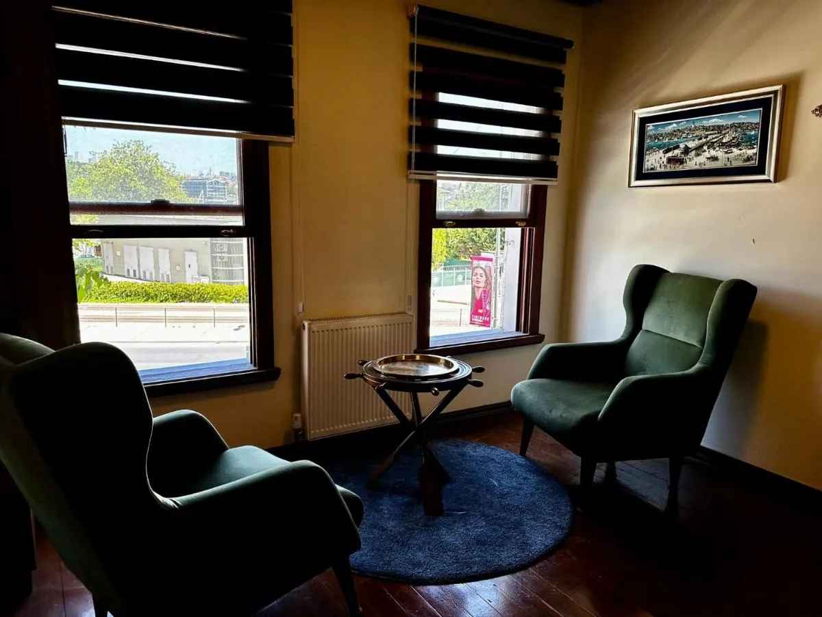 Image 4 of Faro Suites