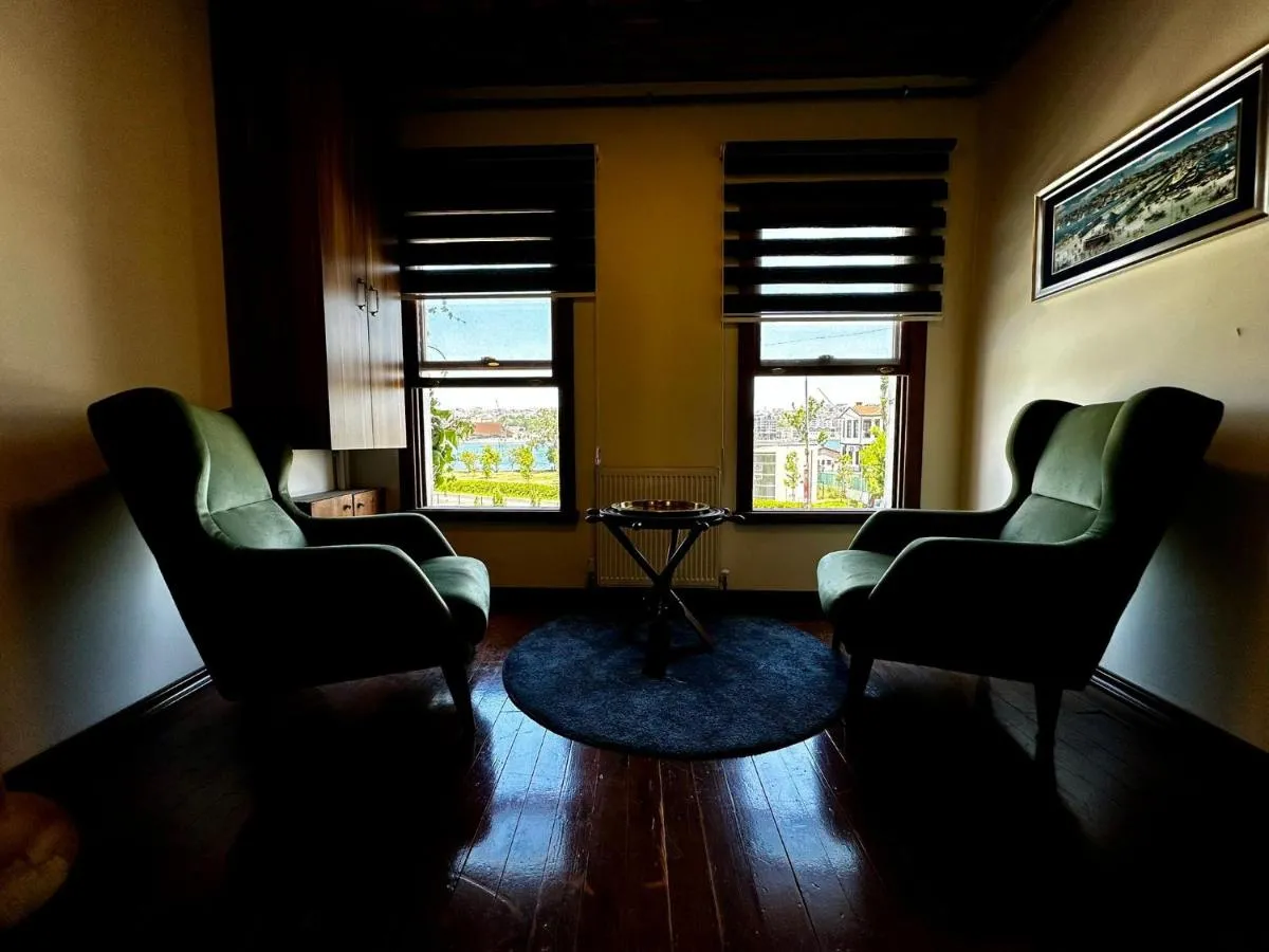 Image 6 of Faro Suites